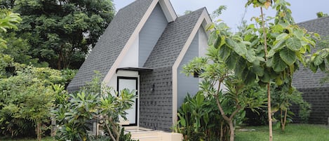 Cabaña familiar | Escritorio, espacio para trabajar con laptop y cortinas blackout