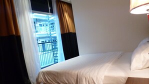 Rom, 1 kingsize-seng | Skrivebord, strykejern/-brett og wi-fi (inkludert)
