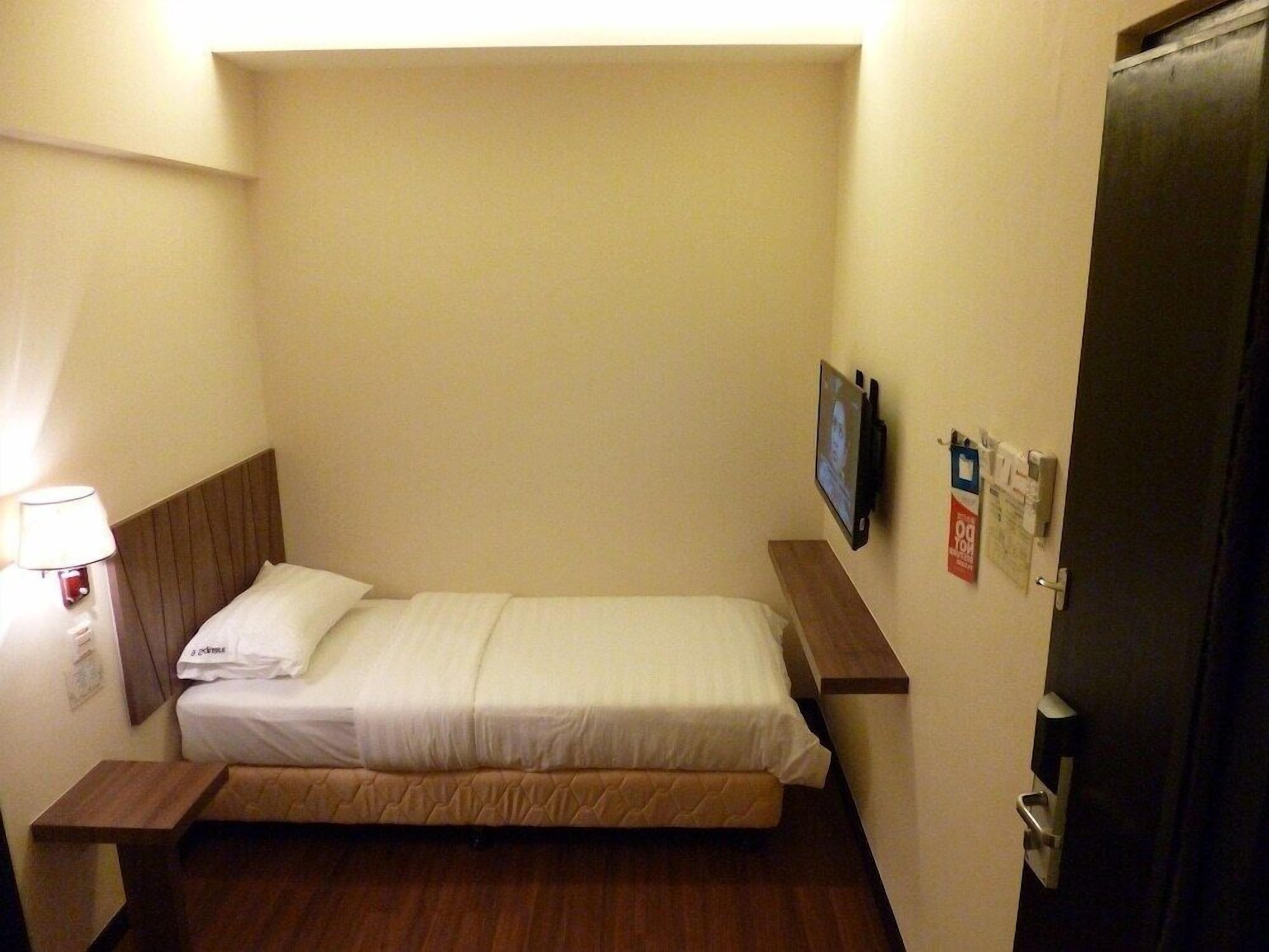 Desk, iron/ironing board, free WiFi