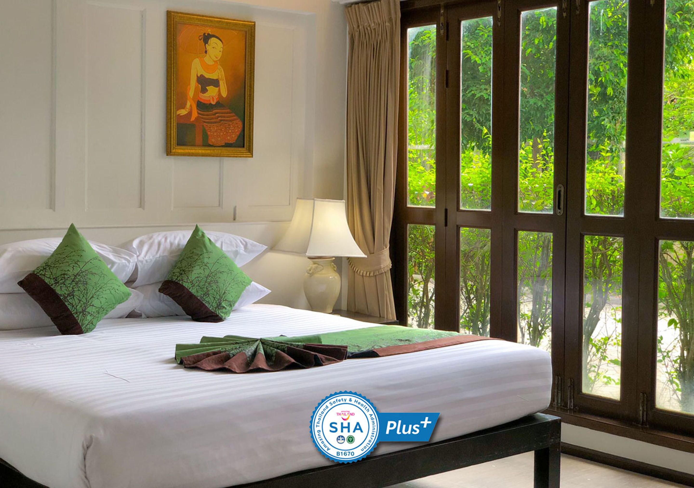 superior double room | 1 bedroom, in-room safe, desk, blackout curtains