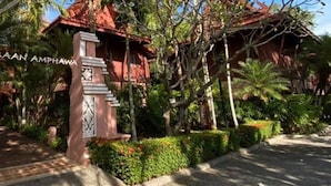 A traditional building with a sign reading "BAAN AMPHAWA". - Baan Amphawa Resort & Spa (Amphawa)