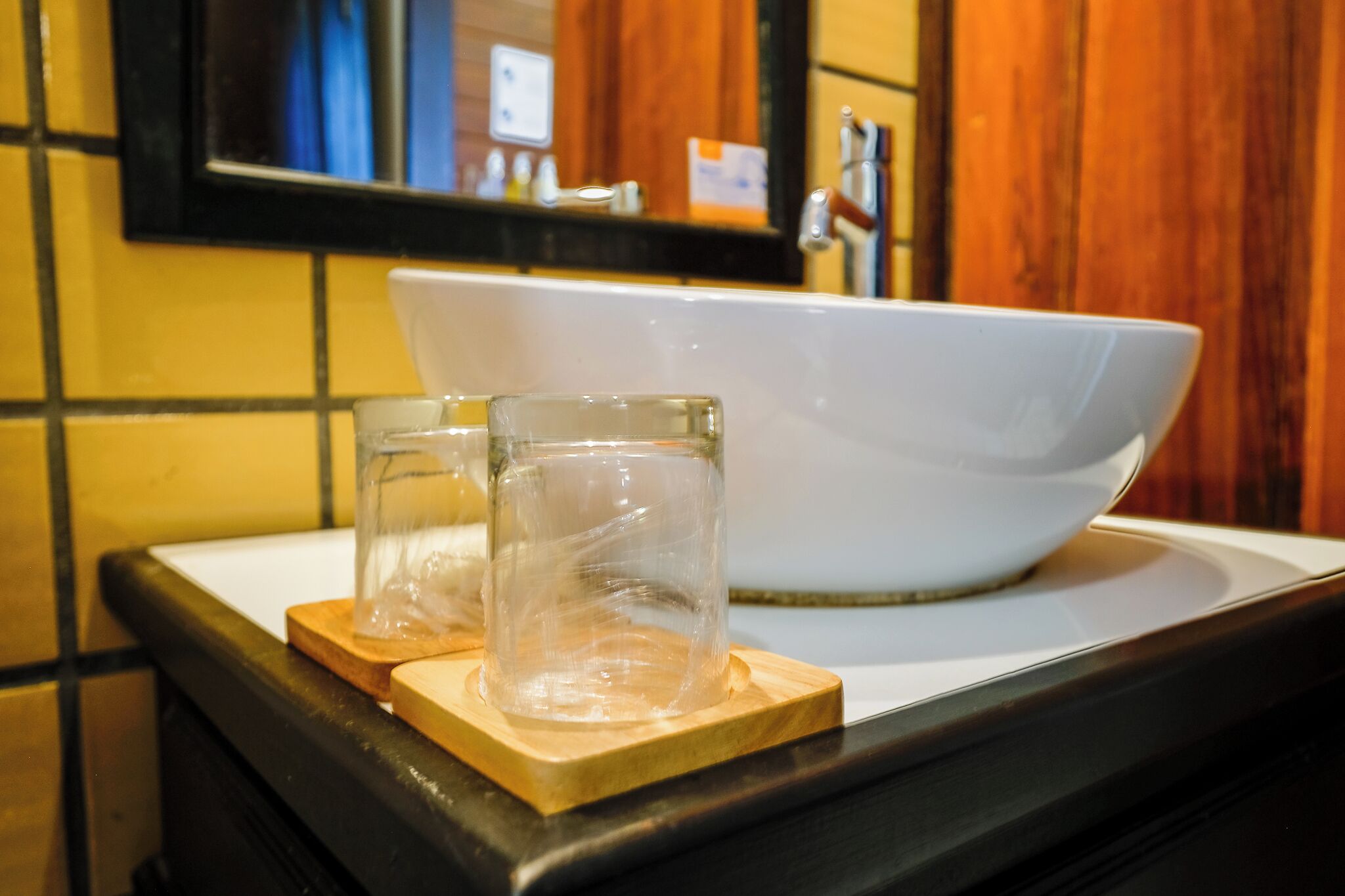 superior twin room | bathroom | shower, free toiletries, hair dryer, towels