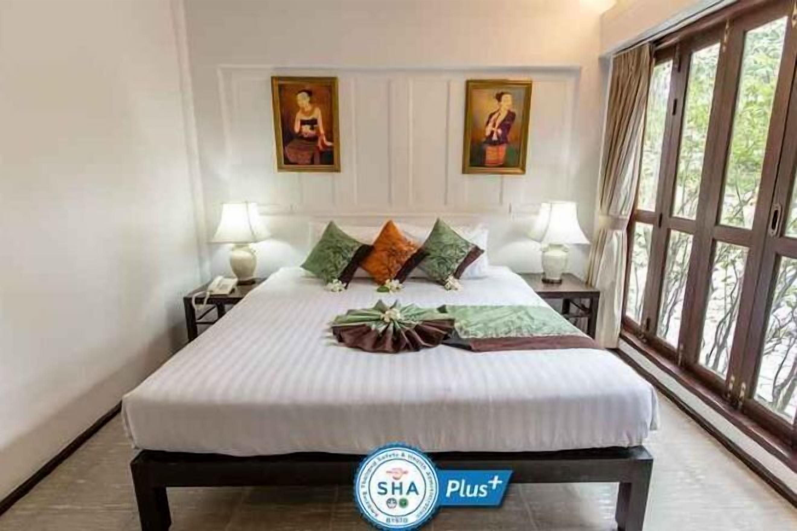 In-room safe, desk, blackout drapes, free WiFi