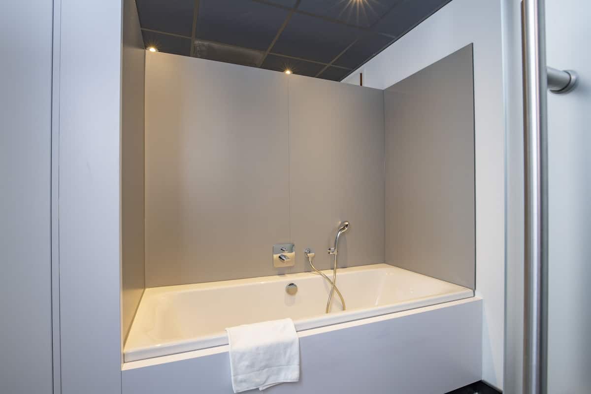 superior room | bathroom | eco-friendly toiletries, hair dryer, towels, soap