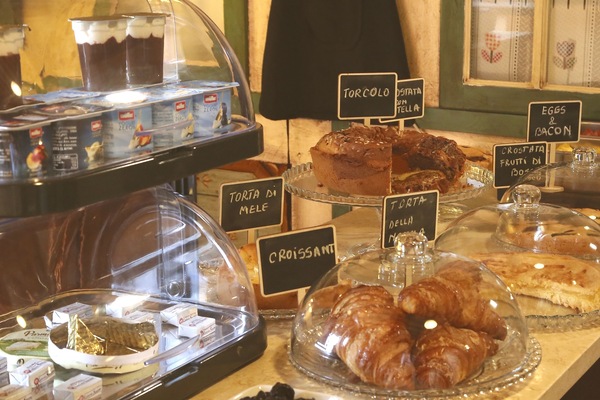 Free daily self-service breakfast