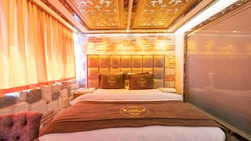 Deluxe Room | Premium bedding, minibar, in-room safe, individually furnished