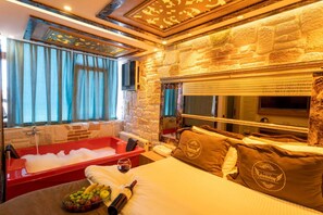 Front of property - Holiday Business Otel (Istanbul)