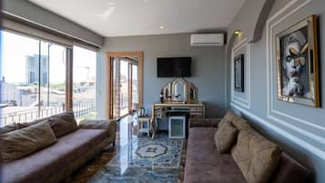 King Suite | Wohnbereich | LCD-Fernseher