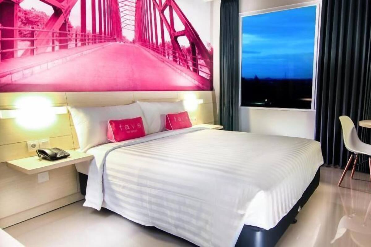 In-room safe, desk, laptop workspace, soundproofing