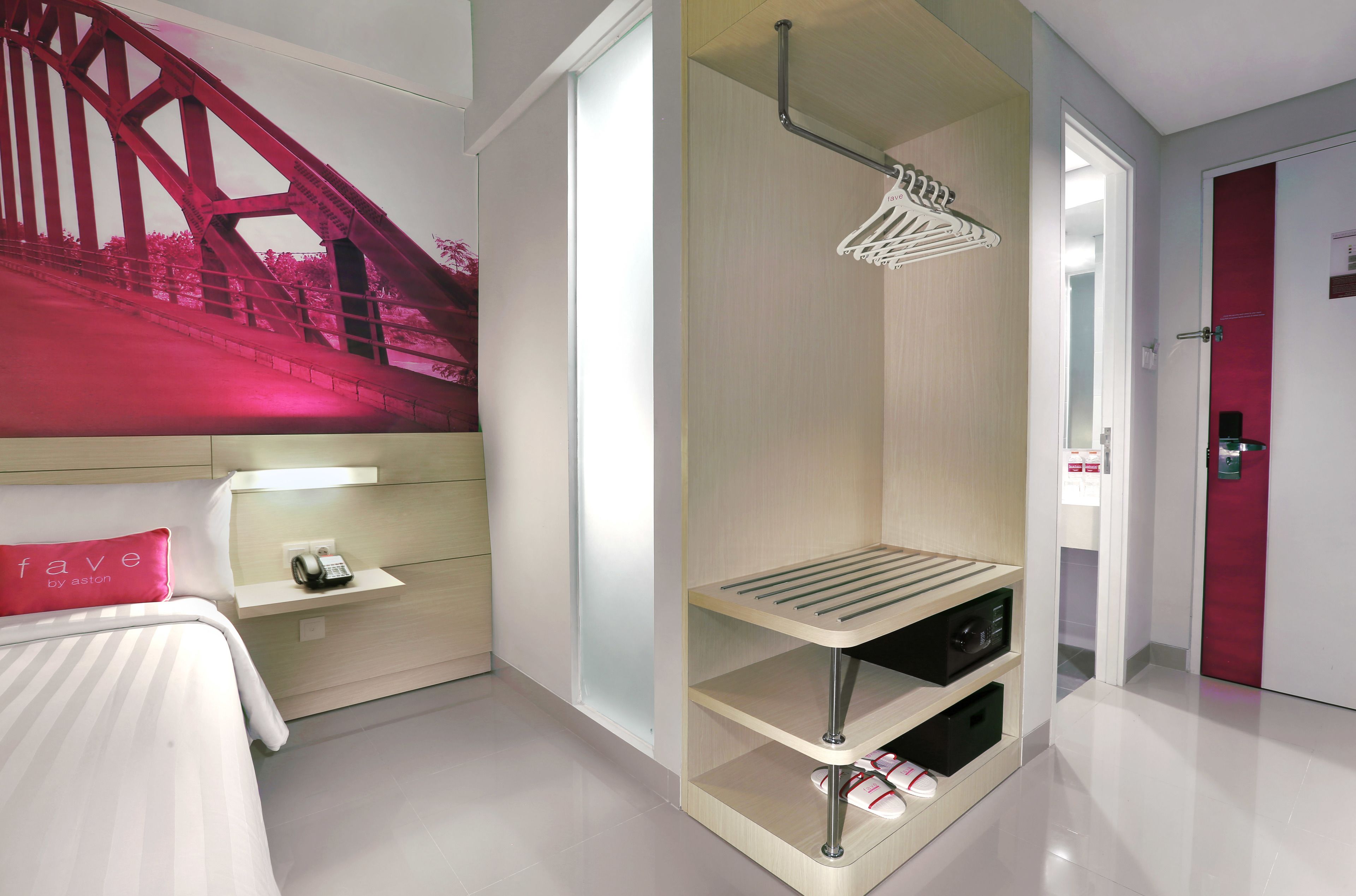 in-room safe, desk, laptop workspace, soundproofing