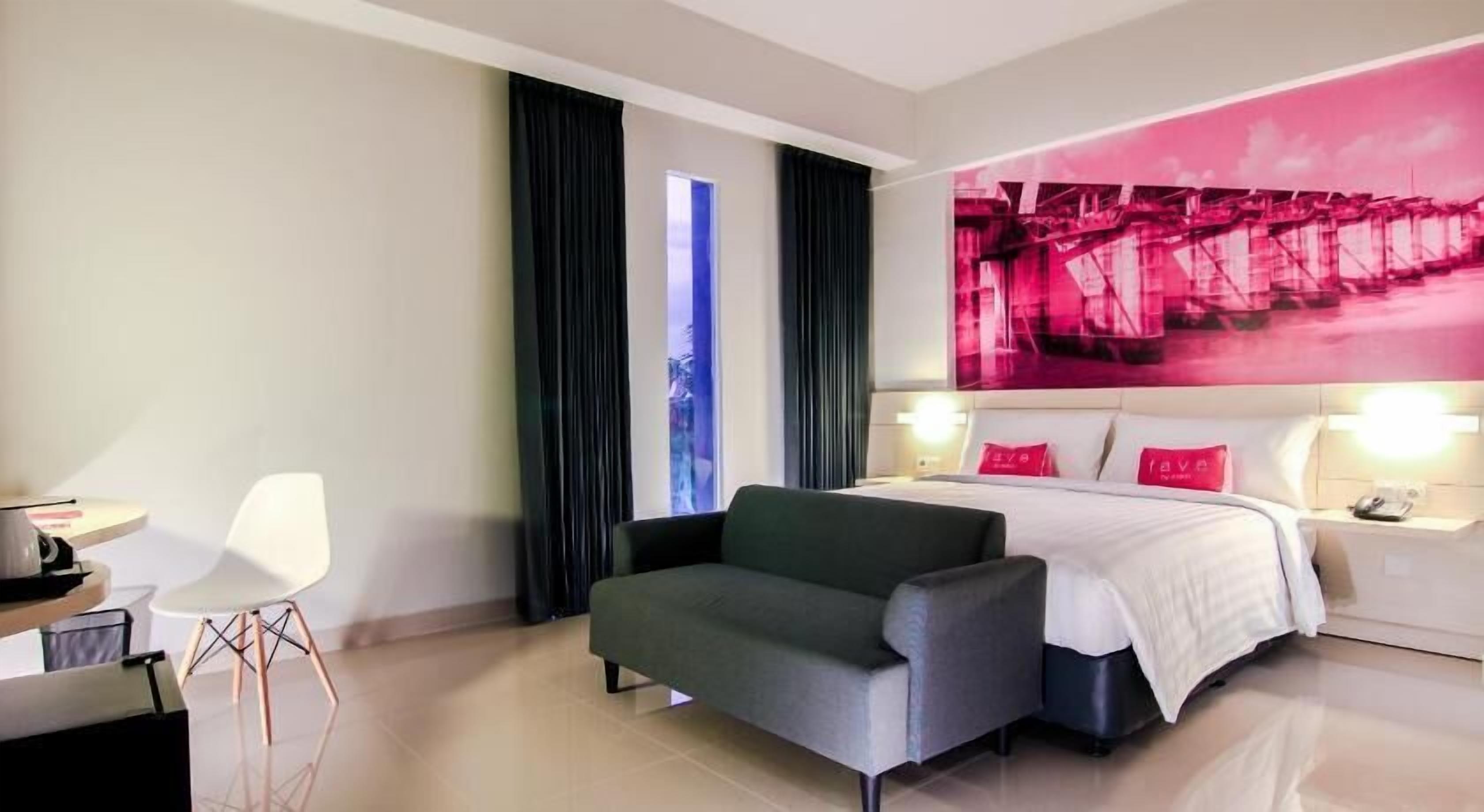 In-room safe, desk, laptop workspace, soundproofing