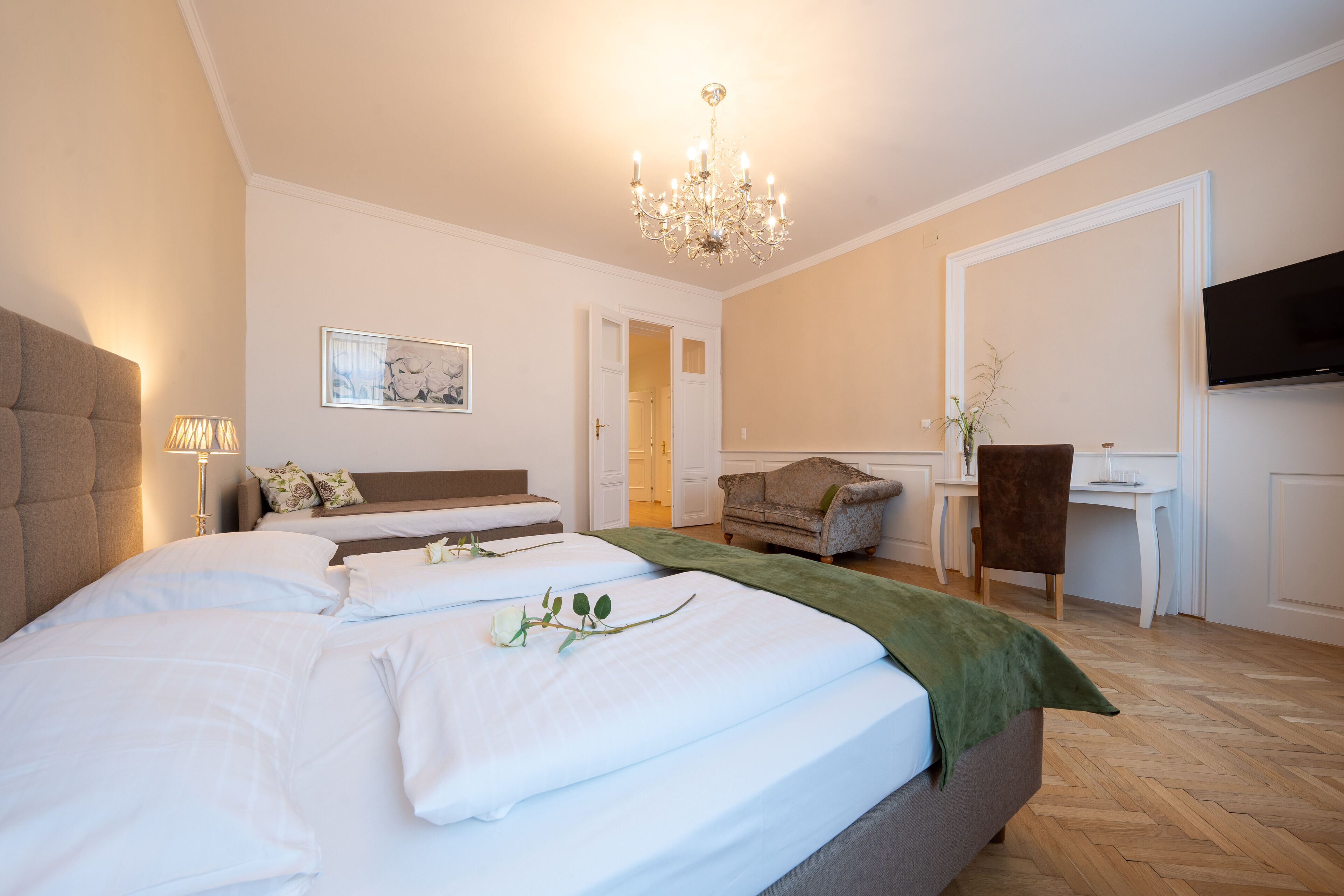 grand double or twin room | in-room safe, desk, soundproofing, cots/infant beds