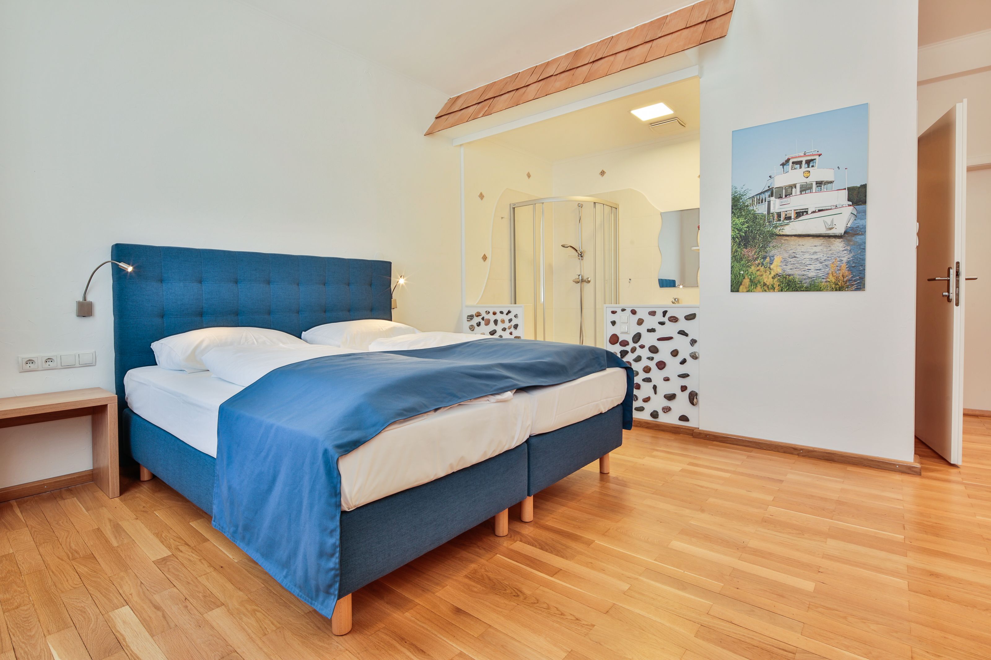 comfort double or twin room | in-room safe, desk, soundproofing, cots/infant beds