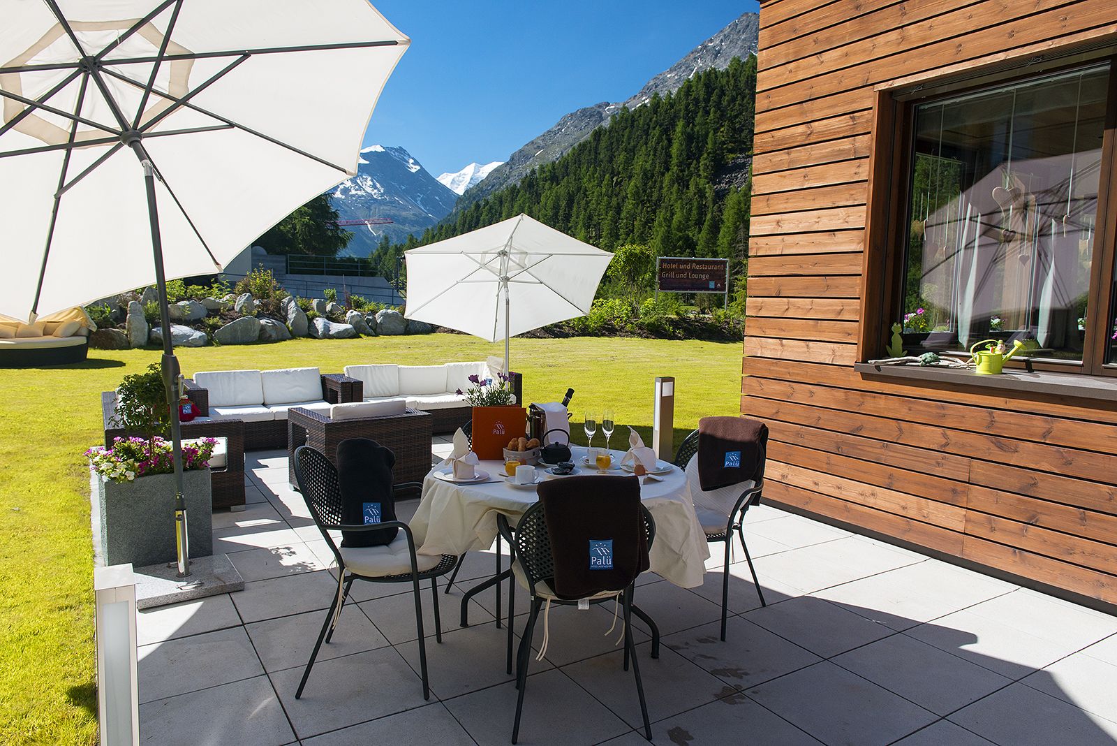 2 Restaurants, Mittagessen, Abendessen, Gegrilltes