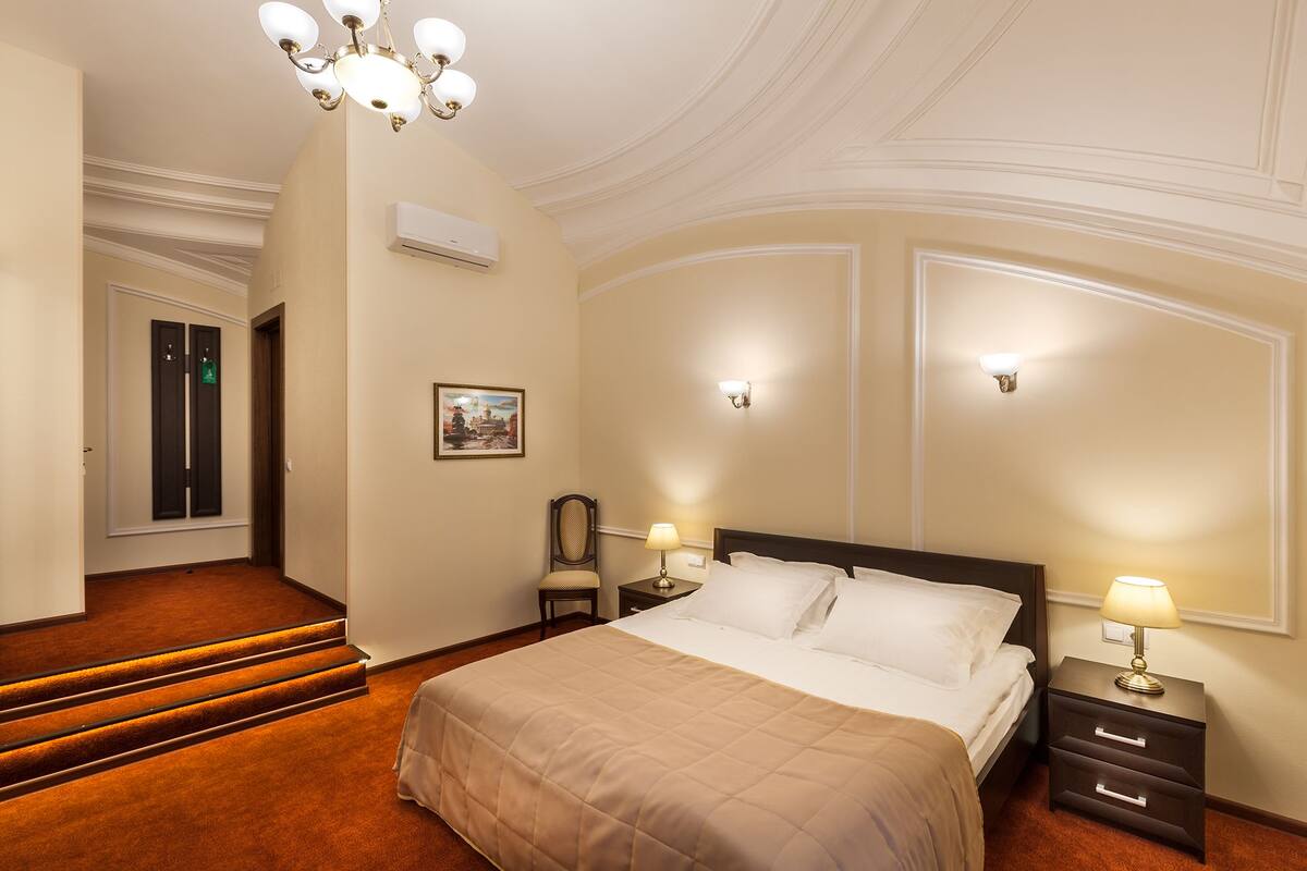 Dobbelt- eller tomannsrom – superior, 1 soverom | Sengetøy av topp kvalitet, safe på rommet og skrivebord