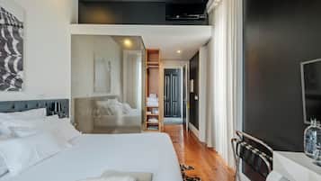 Suite (Double) | In-room safe, blackout drapes, soundproofing, free cribs/infant beds