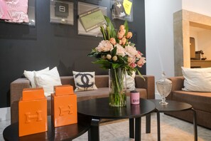 Flat-screen TV - RM The Experience - Small Portuguese Hotels (Setubal)