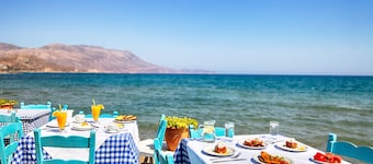 Kissamia - Self Check In Only - Next to Night Clubs