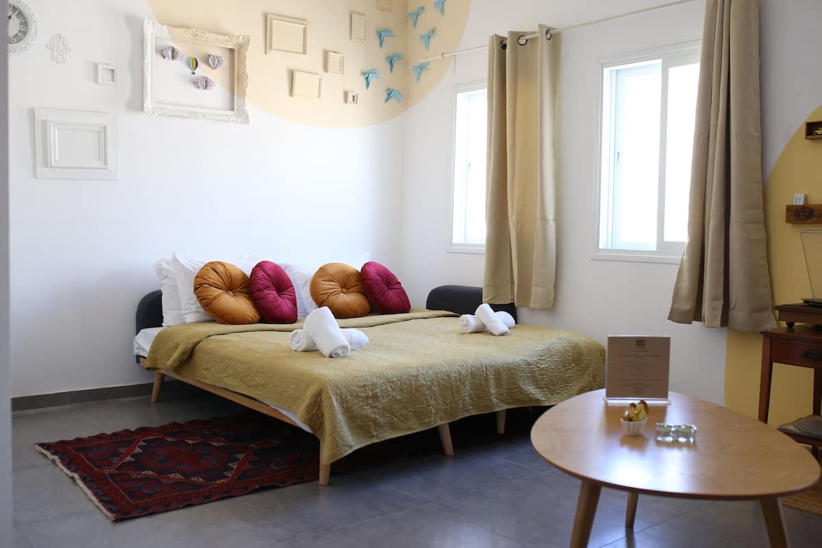 Art Studio | 1 bedroom, laptop workspace, blackout curtains, soundproofing