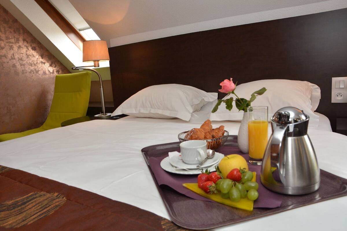 In-room safe, desk, blackout curtains, soundproofing