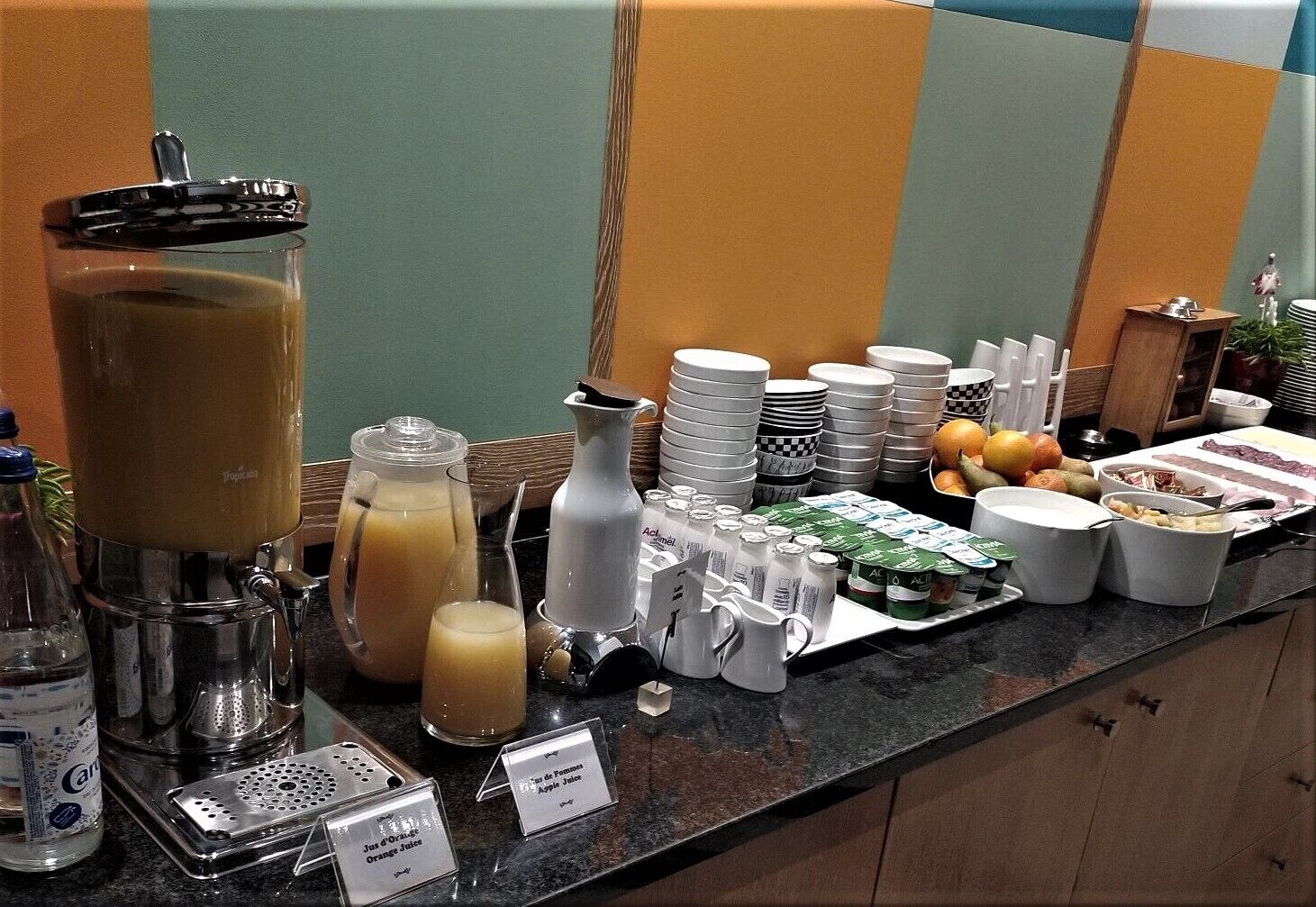 daily buffet breakfast for a fee