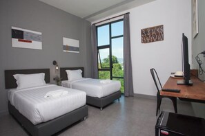 Superior Twin Room | โต๊ะทำงาน, Wi-Fi ฟรี, ผ้าปูที่นอน