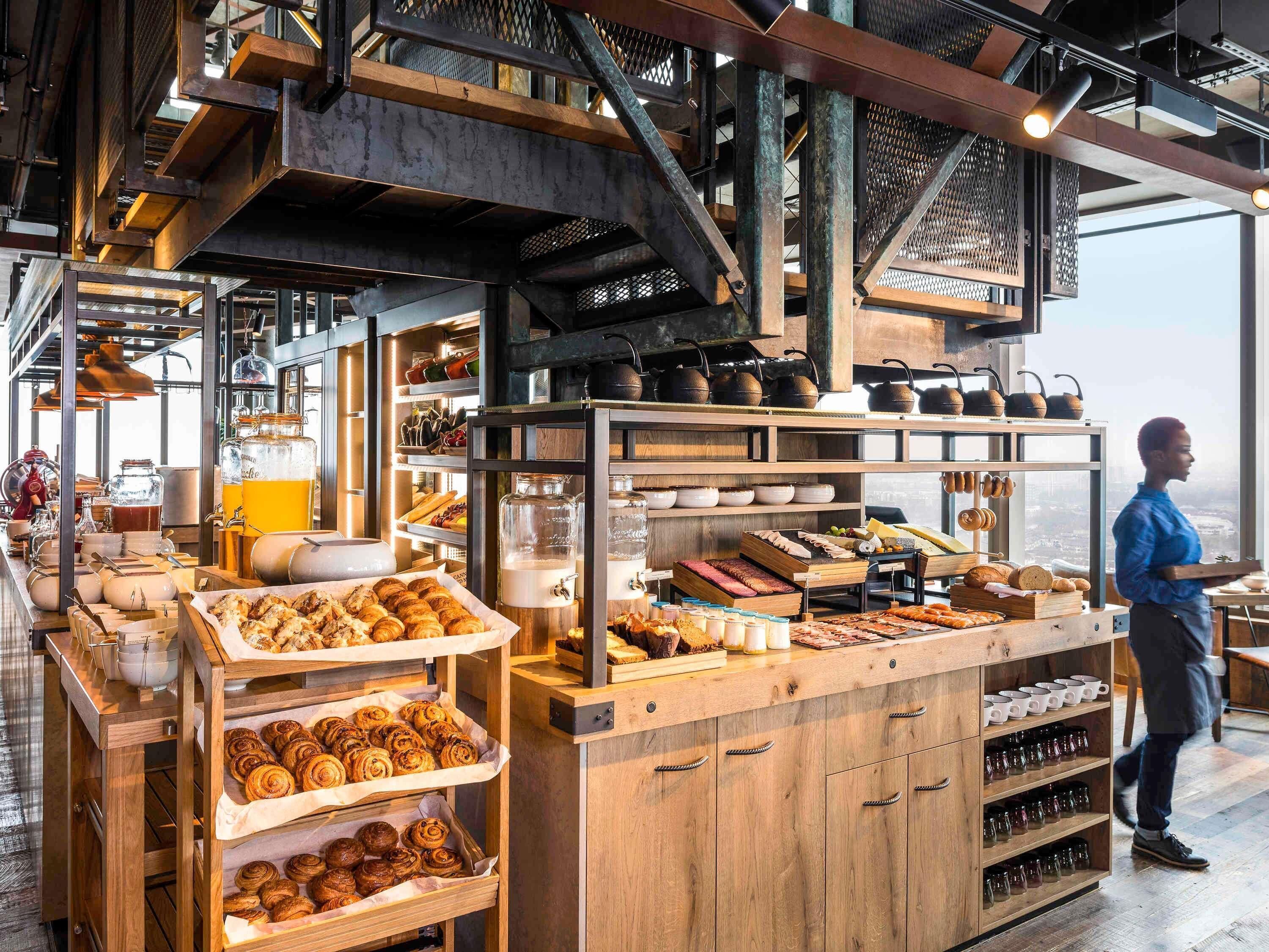 Komplett frokost i helgene (GBP 25 per person)