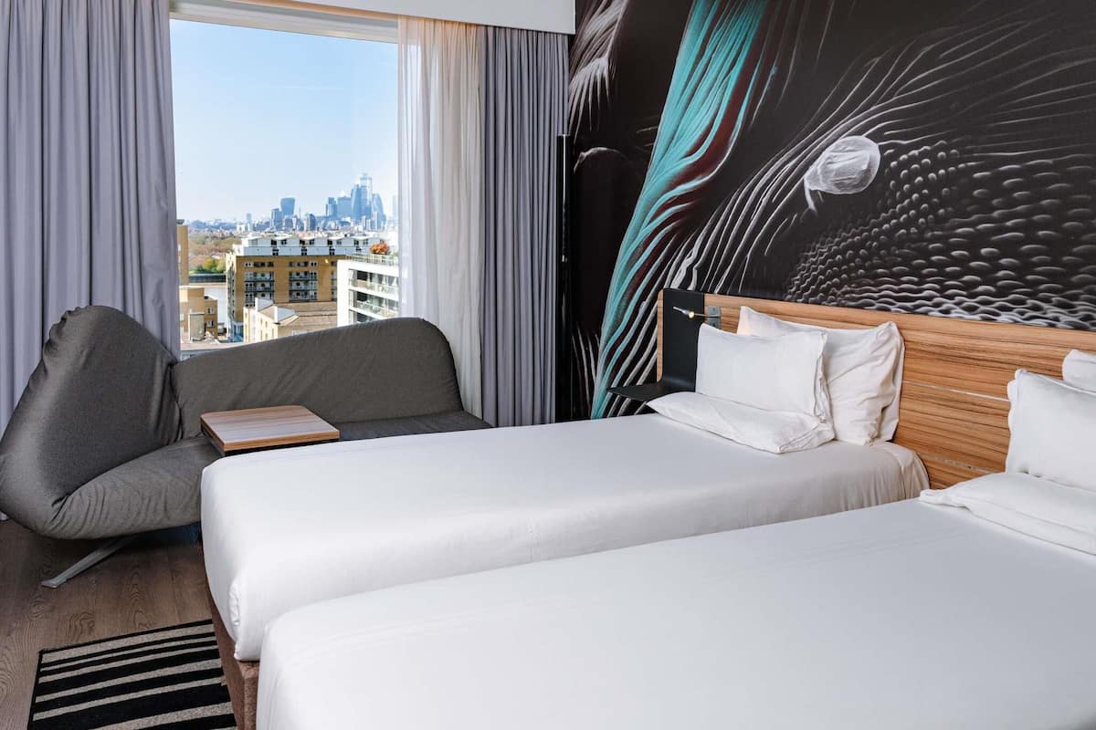 Superior Twin Room, 2 Twin Beds | In-room safe, desk, laptop workspace, iron/ironing board