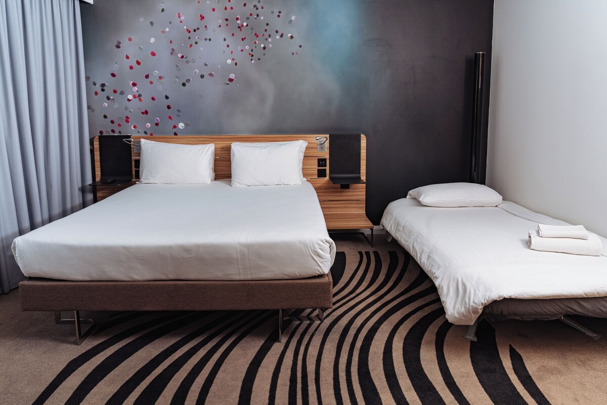 Superior Double Room, 1 Double Bed with Sofa bed | In-room safe, desk, laptop workspace, iron/ironing board