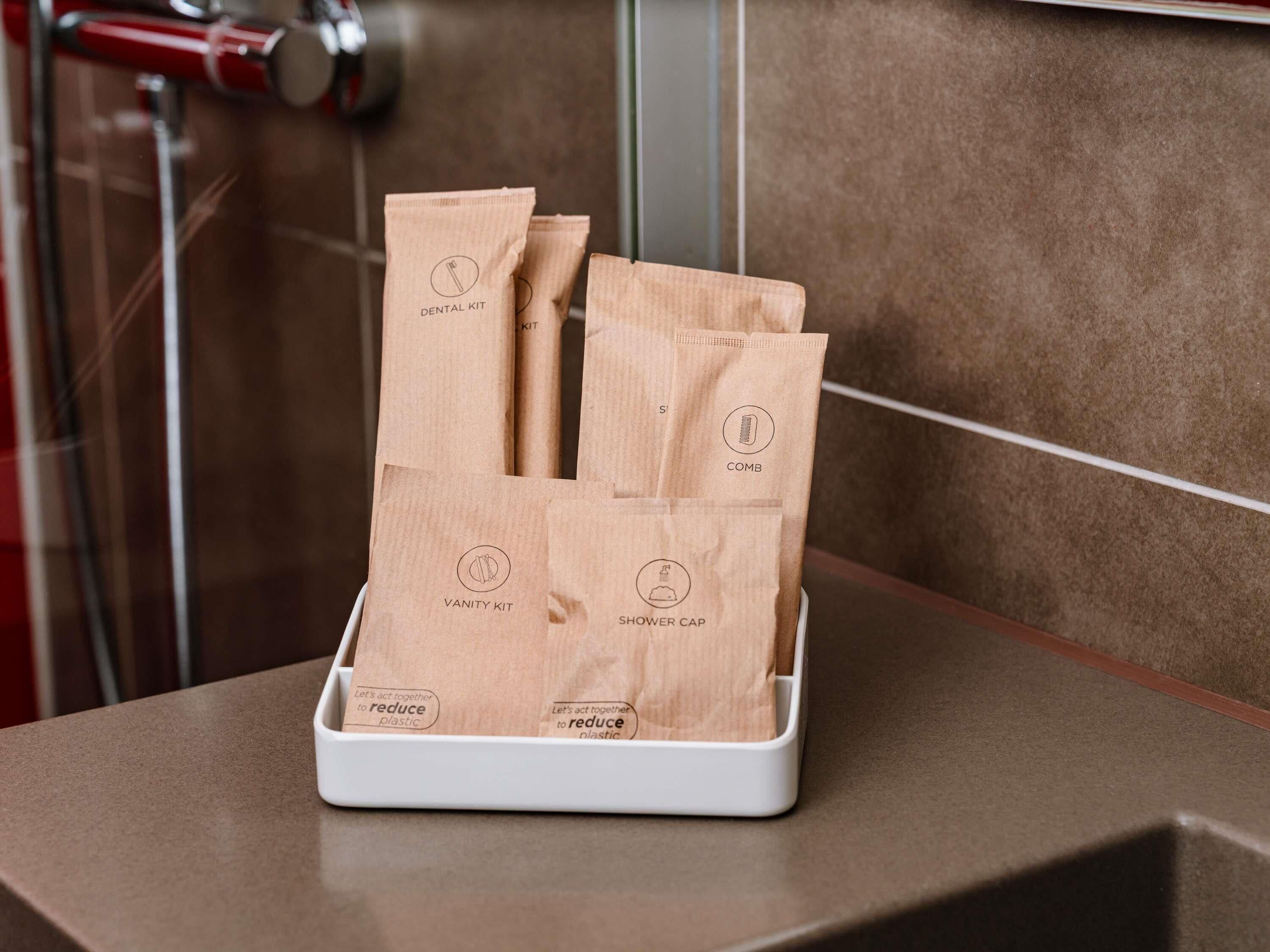 executive room, 1 double bed (premium) | 1 bedroom, in-room safe, laptop workspace, iron/ironing board