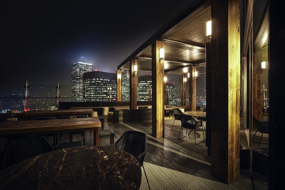 Novotel London Canary Wharf by null