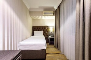Room - Shymkent Grand Hotel (Shymkent)