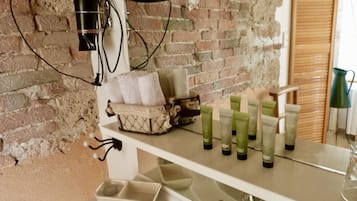 Superior Room | Bathroom | Designer toiletries, hair dryer, bathrobes, towels