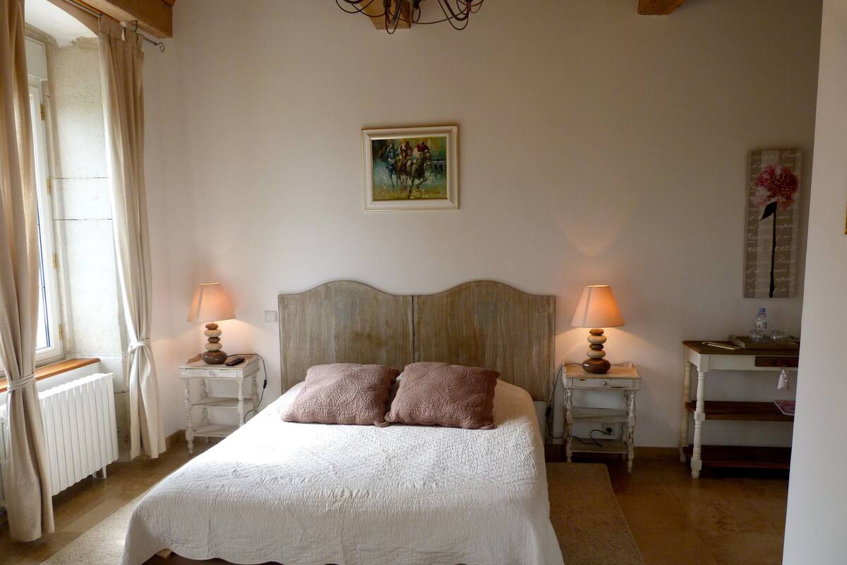 Chambre Triple Standard | Literie de qualité supérieure, rideaux occultants, chambres insonorisées
