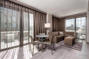 Allergikerbettwaren, Zimmersafe, Schreibtisch