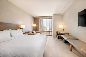 Allergikerbettwaren, Zimmersafe, Schreibtisch