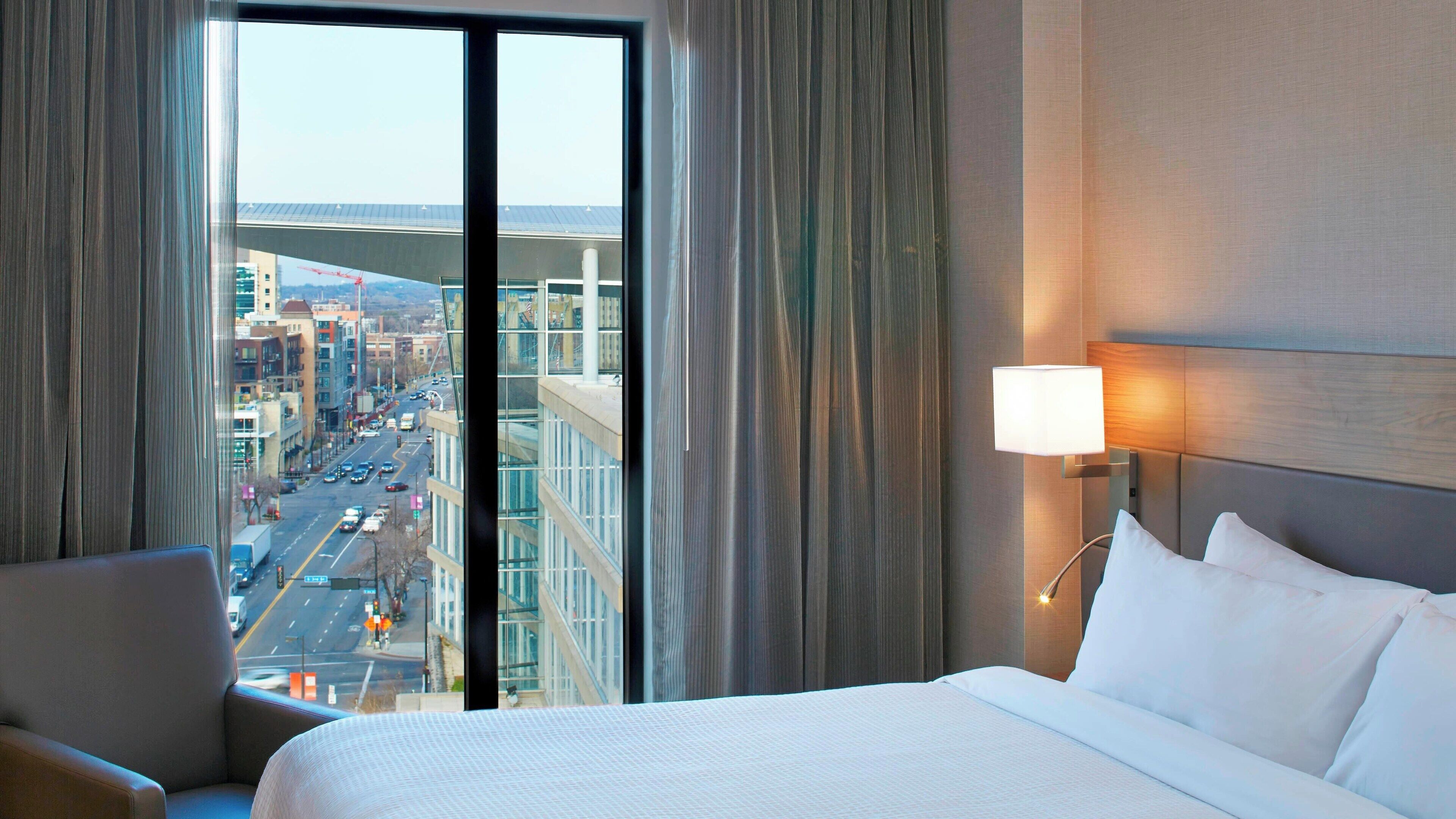 Ropa de cama de alta calidad y camas con pillow-top 