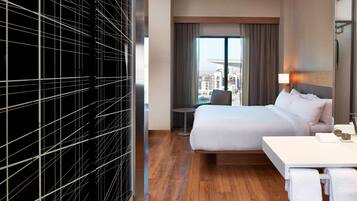 Room, 1 King Bed | Premium bedding, pillowtop beds, in-room safe, desk