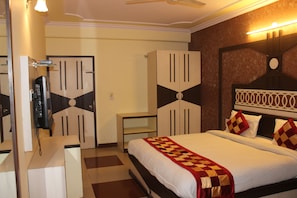 Super Deluxe Room | 1 Schlafzimmer, Schreibtisch, Zustellbetten, kostenloses WLAN