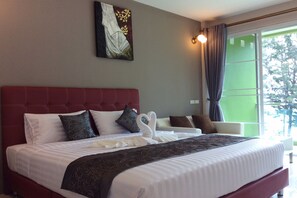 Cortinas blackout, tabla de planchar con plancha y wifi gratis 