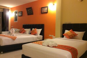 Habitación familiar | Cortinas opacas, tabla de planchar con plancha, wifi gratis