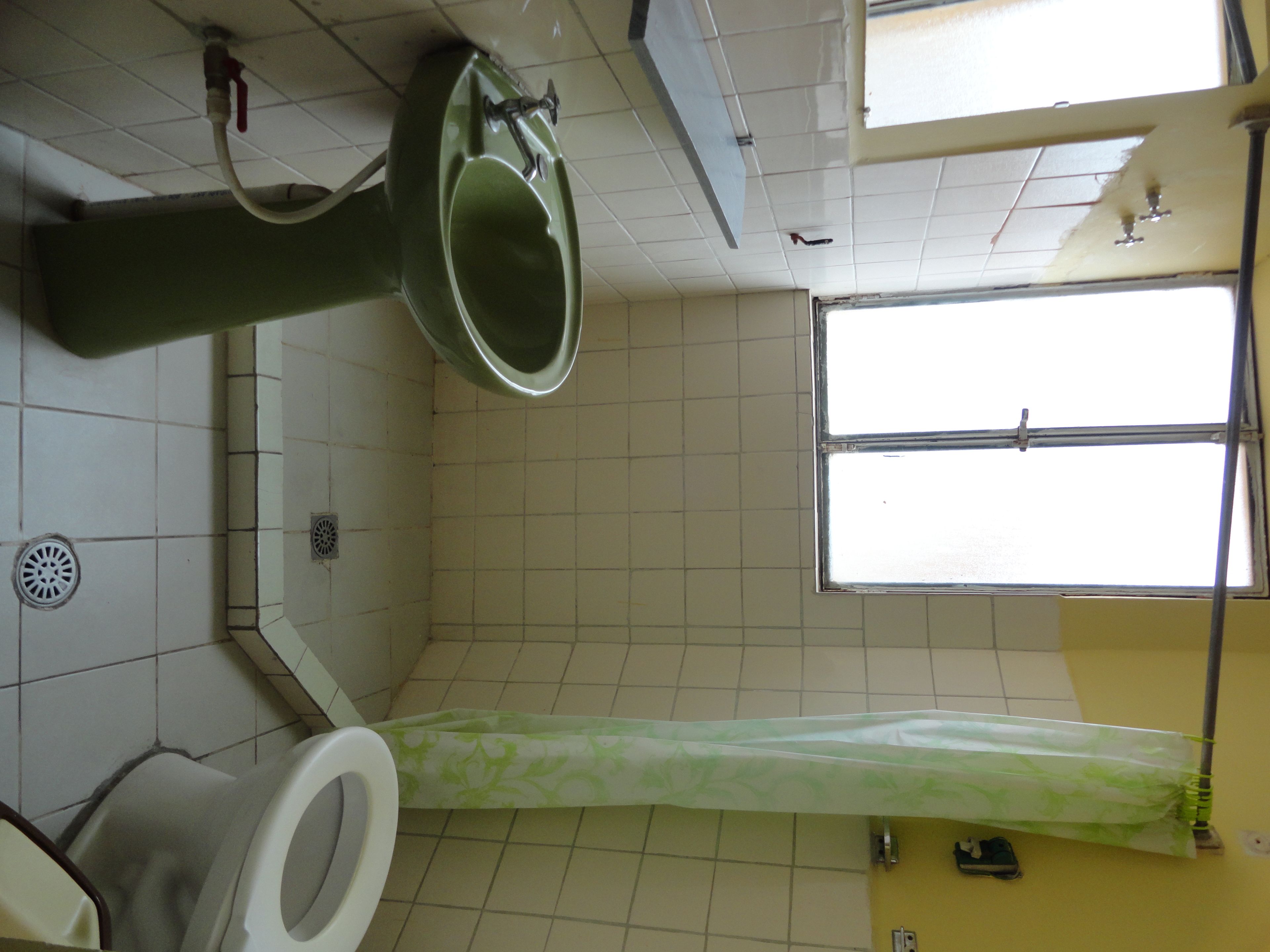 basic apartment, 2 single beds | bathroom | shower, towels, soap