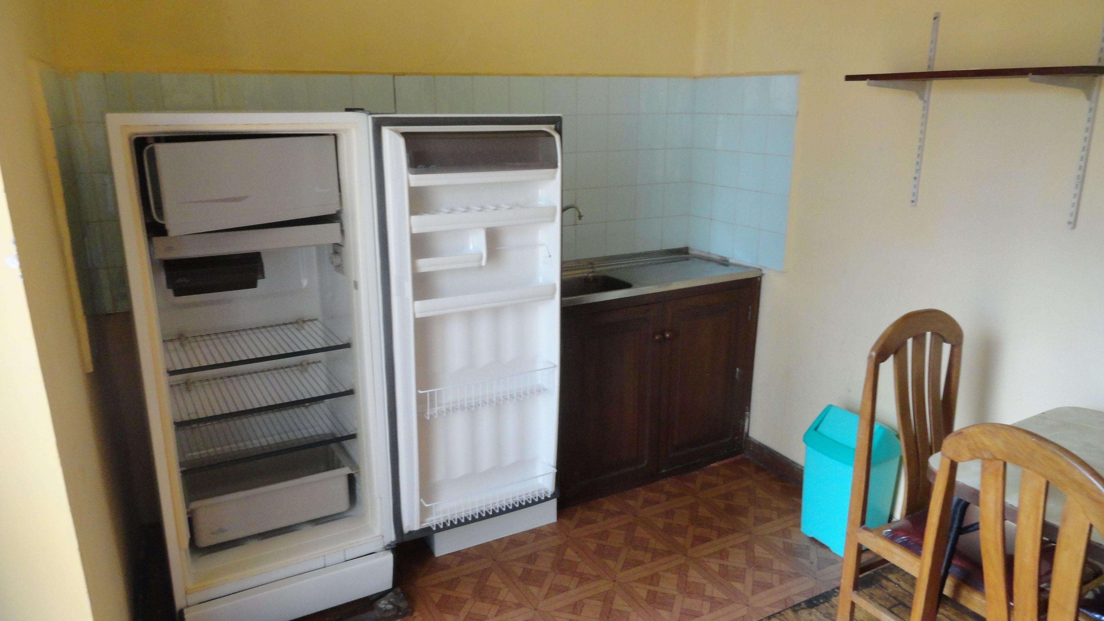 basic apartment, 3 single beds | in-room dining