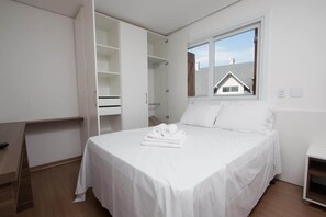 Apartment, Multiple Beds (402) | Blackout drapes, iron/ironing board, free WiFi, bed sheets - Residencial Scheifler (Gramado)