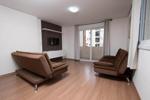 Apartment, Multiple Beds, Non Smoking (202) | Living area | LCD TV - Residencial Scheifler (Gramado)