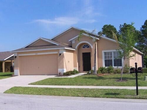 2005 Sandy Ridge House 5 Bedroom by Florida Star