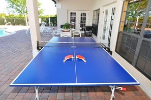 Family House, 4 Bedrooms | Sports court