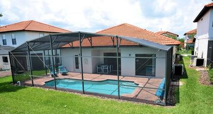 211 High Grove House 4 Bedroom by Florida Star