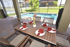 Rumah Keluarga, 5 kamar tidur | Makan di kamar