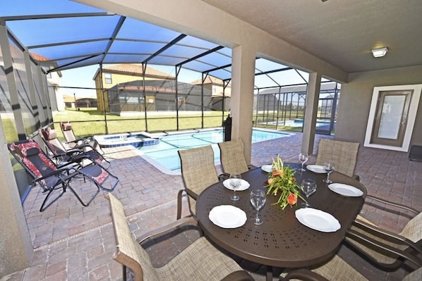 Rumah Keluarga, 6 kamar tidur | Kolam renang indoor | Kolam renang outdoor